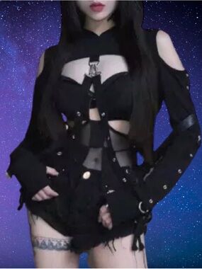 Black Cold-Shoulder Hooded Harness Top